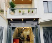 Nhà mới 40m2, 3PN, có phòng ngủ trệt, hẻm 4m thông Trường Chinh. Q. Tân Bình.