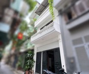 Bán nhà phân lô phố 8/3 gần phố Thanh Nhàn