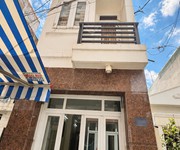 Bán Nhà Bến Vân Đồn Quận 4    Gần Cầu Nguyễn Khoái  54m2- 3 Tầng, 4PN-6 Tỷ