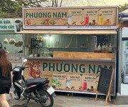 Sang ki-ốt bán nước đầy đủ đồ dùng   ngay cổng trường đại học marketing ufm
