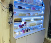 Sang nhượng tiệm nail   mi   gội đầu đầy đủ nội thất, vào kinh doanh ngay