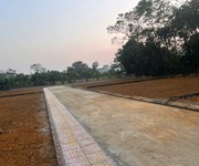 Săn đất hòa lạc   100m  nở hậu, sát trục dh09 phú cát