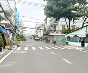 Nhà cấp 4 mt đường nhựa 12m p4q8 cũ  p. chánh hưng . giá 7,5 tỷ bớt lộc