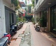 Bán  đất vị trí đắc địa   ngõ hòa bình 2, gần chợ mơ   sổ hồng chính chủ