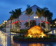 Cần bán nhà tại Quảng Ngãi. Nhà 03 tầng, 03 phòng ngủ, 03 tollet, có sân đỗ ô tô