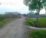 Tôi cần tiền bán rẻ mảnh đất tại xã Hòa Khánh Nam, H. Đức Hòa , Long An