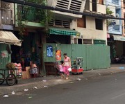 2 Bán nhà phố mặt tiền đường Cô Giang quận 1 đối diện trung tâm thương mại