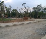 4 Tôi cần bán lô đất đất gần mặt đường Nguyễn Duy Trinh, Q.9. Giá chỉ 820tr