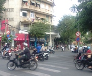 Giao nhà trước tết đã setup sẵn cửa kính cho thuê góc 2MT Nguyễn Trãi. Quận 1  DT: 200m2