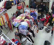 3 Sang nhượng cửa hàng quần áo Made in Việt Nam mặt đường  gần chợ xanh  khu đô thị Định Công.