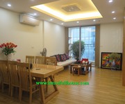 Cho thuê căn hộ hiện đại cho khách Nhật Bản tại Vincom Nguyễn Chí Thanh, Đống Đa.