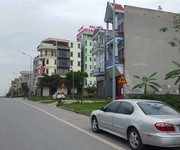 Bán lô đất sổ đỏ mặt đường Kinh Dương Vương gần cổng UBND thành phố