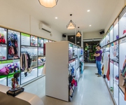 3 Cần sang Shop Quần Áo - Mỹ phẩm mặt tiền Lê Văn Sỹ - Q.3