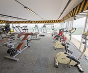 Quá cần tiền bán luôn căn hộ lầu 1, cực rộng 105 m2 giá 1.68 tỉ.