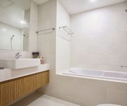 3 Quá cần tiền bán luôn căn hộ lầu 1, cực rộng 105 m2 giá 1.68 tỉ.