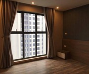 5 Cho thuê CHCC Royal City tòa R5, 107m2, 2PN, đồ cơ bản, bao phí DV 10 năm, giá 14tr/th. 0932252393