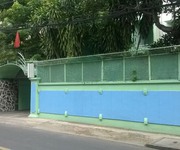 Cho thuê villa biệt thự mặt tiền đường Nguyễn Văn Thủ, Quận 1: 14m x 26m, 3 lầu, 17 phòng, sân vườn.