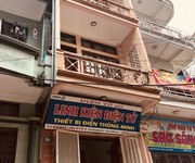 Cho thuê nhà 4 tầng dài hạn tại phố Trần Cung