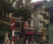 Cho thuê cả nhà Lô Góc mặt phố Sơn Tây, gần đường Kim Mã