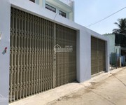 1 Cho thuê nhà nguyên căn, gần TT Nha Trang, làng du lịch. Giá tôt.