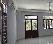 5 Cho thuê nhà nguyên căn, gần TT Nha Trang, làng du lịch. Giá tôt.