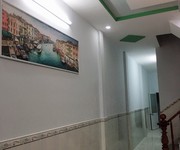 4 Cần tiền bán nhà 100M²