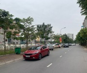 4 Nhà mới SĐCC Long Biên, Hoàn Kiếm, HBT, từ 1 tỷ... Ôtô đỗ gần sát cửa