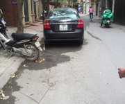 Cho thuê nhà mặt ngõ rộng 4m phố Hoàng Cầu, dt 80m2x8 tầng, MT 4.5m, giá 55 tr/tháng