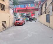 3 Bán gấp nhà Nguyễn Trãi rộng rãi, giá rẻ, 60m, mặt tiền 6,5m, ô tô đỗ, nhỉnh 6 tỷ