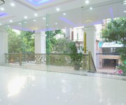 2 Cho thuê văn Phòng mặt tiền rộng 10m view đẹp tại tòa nhà Phố Xanh đường Lê Hồng Phong