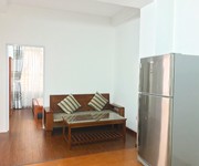 Cho thuê căn hộ CC 2 phòng ngủ, 80m2 ở Cát Linh, Đống Đa.