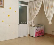 2 Cho thuê tầng 1, 70m2 - 2 phòng, 7 triệu, ngõ ô tô, phố Quan Nhân.