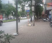 2 Bán nhà mặt phố Lạc Long Quân, Tây Hồ, Hà Nội. DT 55m2. Kd sầm uất