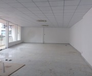 Văn phòng ngay sân bay 200 m2 trống suốt ko cột   50 tr / tháng. Đ/c: 19 sông nhuệ, P.2, Tân Bình