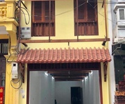 Cho thuê nhà tầng 1 tại 80 Phố Hàng Quạt, Phường Hàng Gai, Hoàn Kiếm, Hà Nội