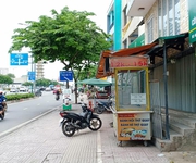 2 Bán nhà quận bình thạnh, mặt tiền Phạm Văn Đồng, 68m2, 3 tầng.