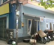 Cho thuê gấp nhà góc 2 mặt hẻm 6m đường Trần Quang Diệu, Quận 3, 4.7m x 10.5m, 1 lầu, 2 PN, 2 WC