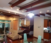 1 Cho thuê gấp... Biệt thự kđt Yên Hòa 200m x 4 tầng 48 triệu, mấy làn ô tô, khu dân trí cao.