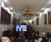 Bán nhà phố Ngọc Thụy   Long Biên gần UBND, 45m mặt tiền 4,2m.