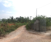 6 Bán mảnh đất dân bám mặt đường Xích Thổ,xã Thống Nhất,Hoành Bồ.Gía 2,7tr/m2