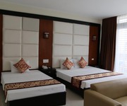 5 Cần bán khách sạn 54 phòng ngay cảng Tuần Châu diện tích 625m2x5t.