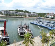 Cần bán khách sạn 54 phòng ngay cảng Tuần Châu diện tích 625m2x5t.
