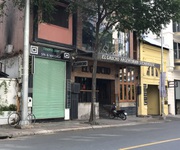 2 Cho thuê nhà mặt tiền Hai Bà Trưng, Quận 1: trệt 4.6m x 10m, 2 lầu 12.5m x 10m, ST, ngay Park Hyatt