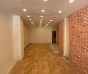 3 Cho thuê mặt bằng mặt tiền Trần Quốc Toản, Phường 7, Quận 3