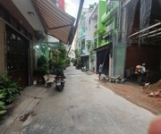 3 Nhà mặt tiền 3 lầu ở Phú nhuận, gần ngã 4 phan xích long và Nguyễn Công Hoan