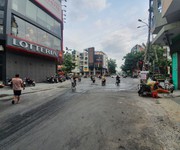 Nhà mặt tiền 3 lầu ở Phú nhuận, gần ngã 4 phan xích long và Nguyễn Công Hoan