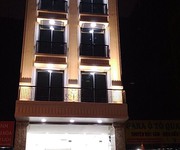 Bán tòa Khách Sạn 8 tầng mặt hồ Trung Kính 25 phòng. Giá  48 tỷ