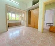 Chính chủ cần Cho thuê căn tập thể tầng 3 mặt đường phố Láng Hạ ngõ 105