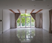 4 Cho thuê biệt thự 12x20m hầm 3 lầu P.An Phú Q2