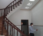 Cho thuê nhà 1trệt-3lầu Giá 20tr MT đường Ung Văn Khiêm